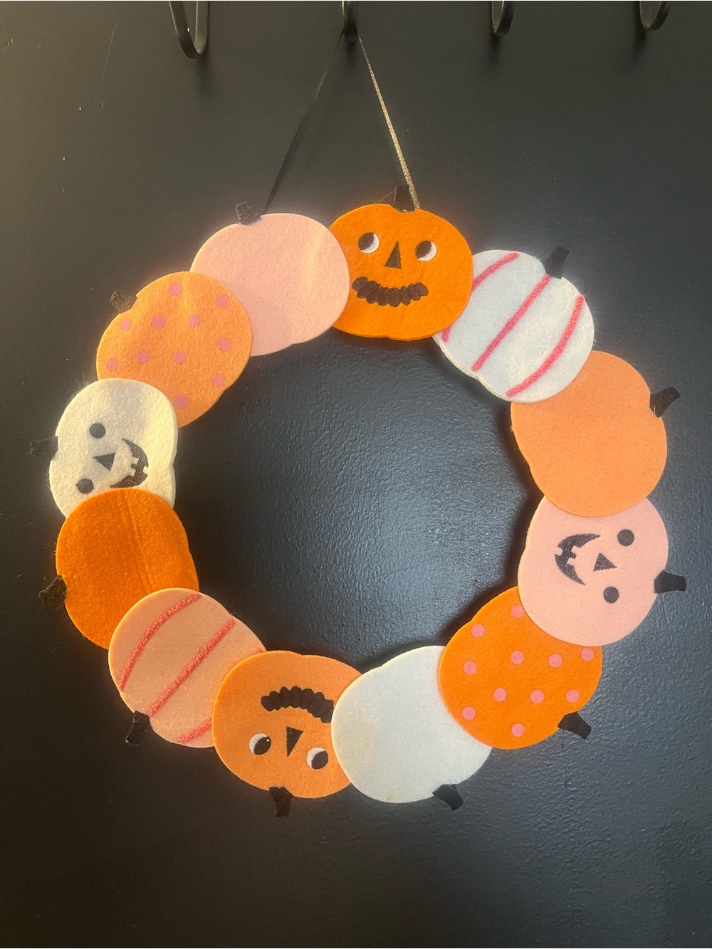 Target Felt Pumpkin Halloween Garland Wreath - Orange, Pink, White